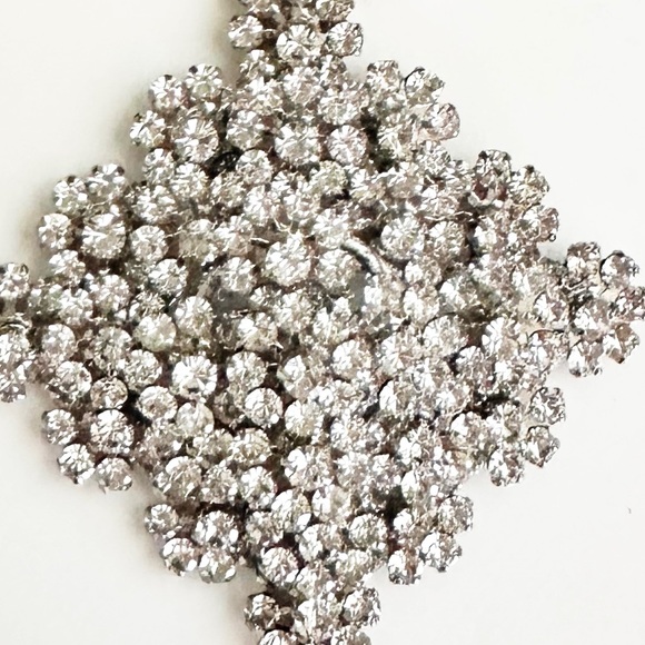 New York & Company silver rhinestone pendant - Picture 2 of 4